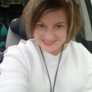 Meet your Posher, Deborah